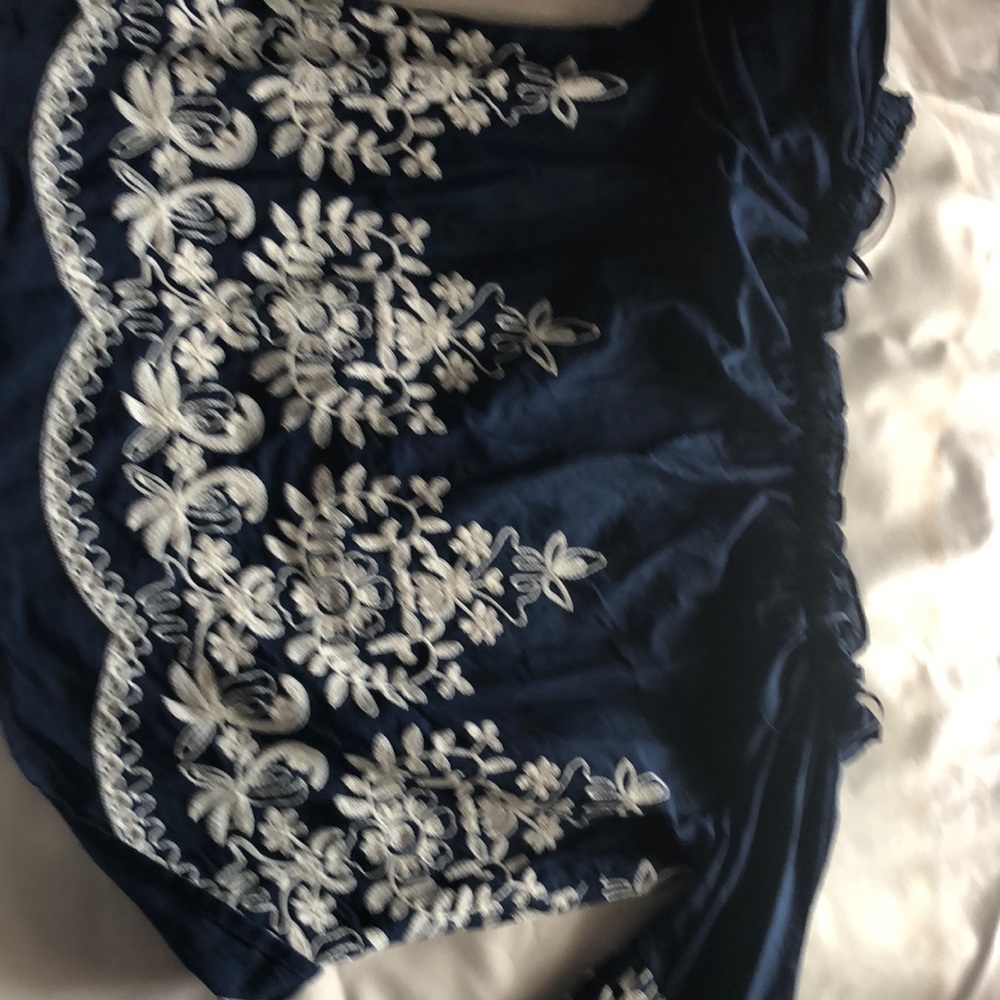 Adorable peasant off the shoulder top